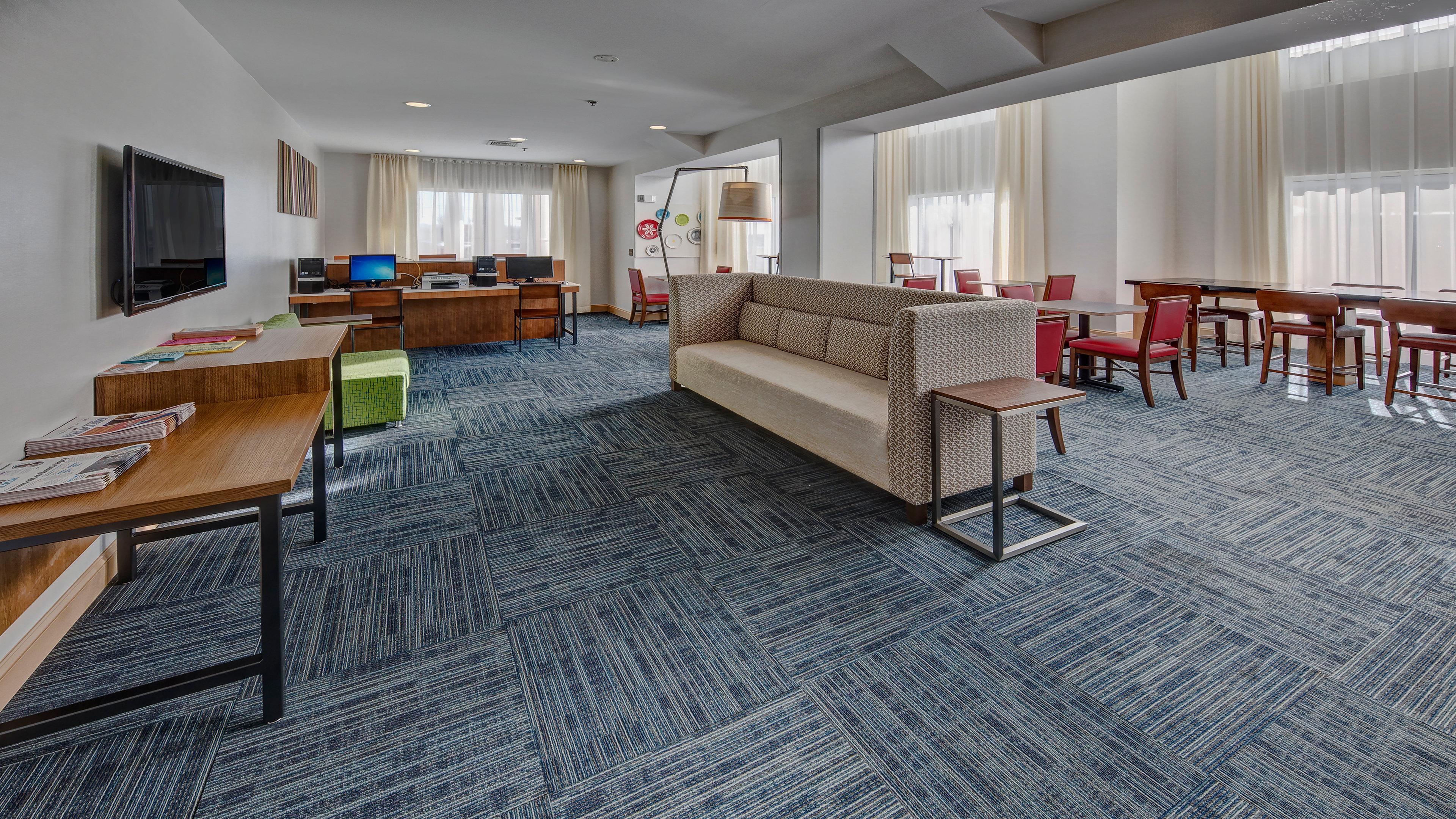 Holiday Inn Express Hotel & Suites London By Ihg Екстер'єр фото