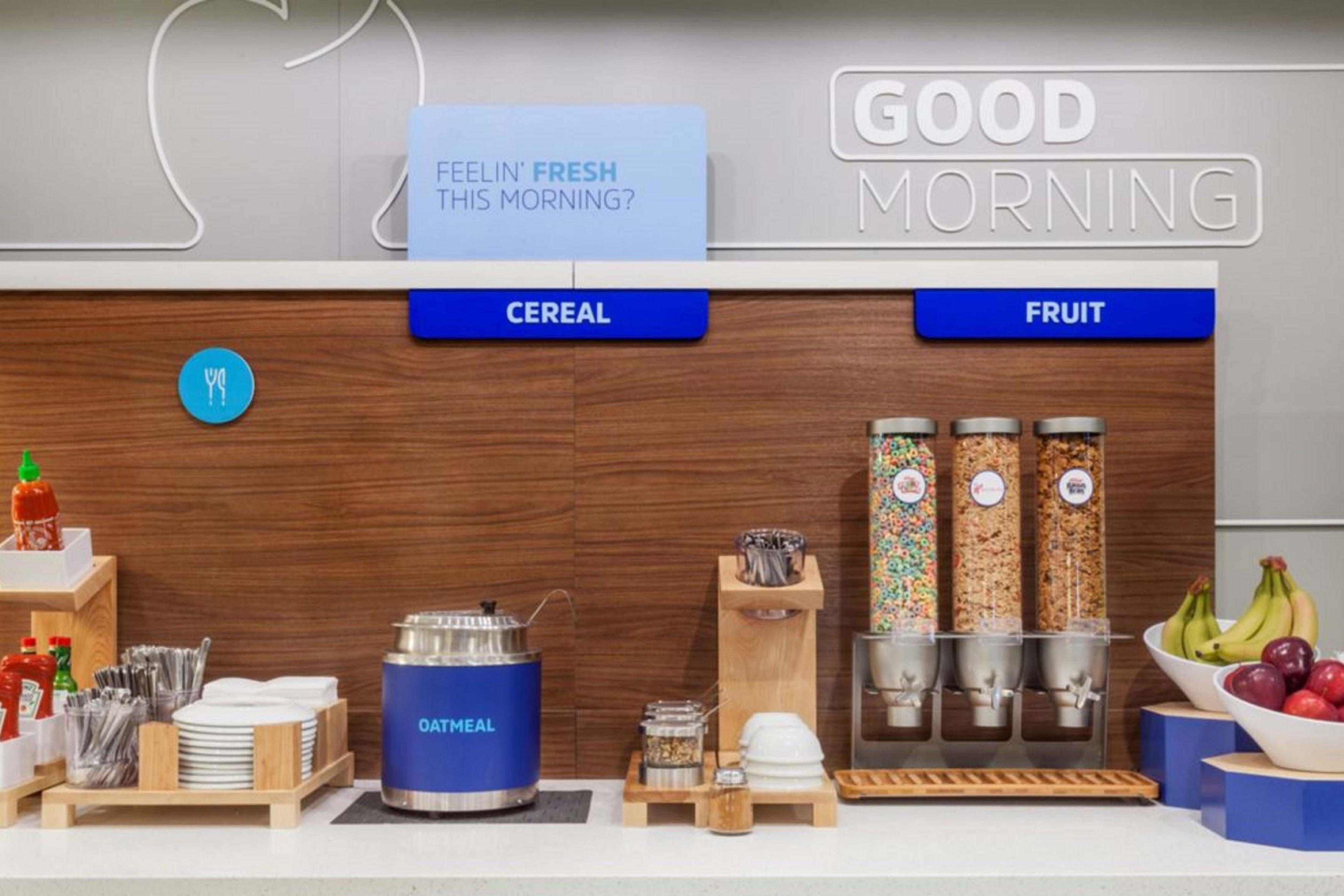 Holiday Inn Express Hotel & Suites London By Ihg Екстер'єр фото