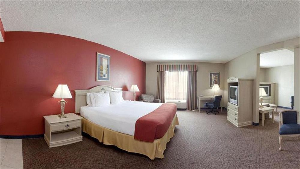 Holiday Inn Express Hotel & Suites London By Ihg Екстер'єр фото